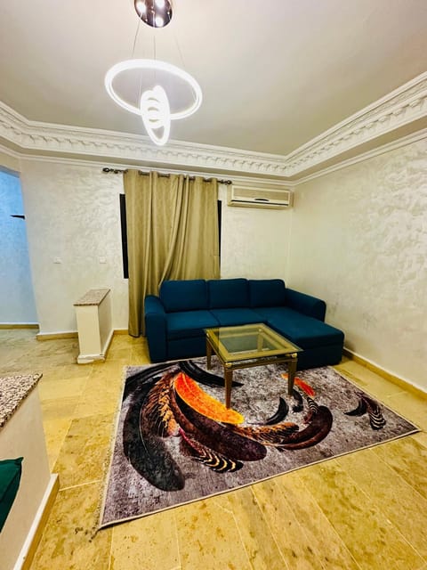 Living room, Seating area, air conditioner