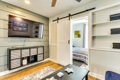 Close to Camden Clark Central Parkersburg Condo Apartment in Parkersburg