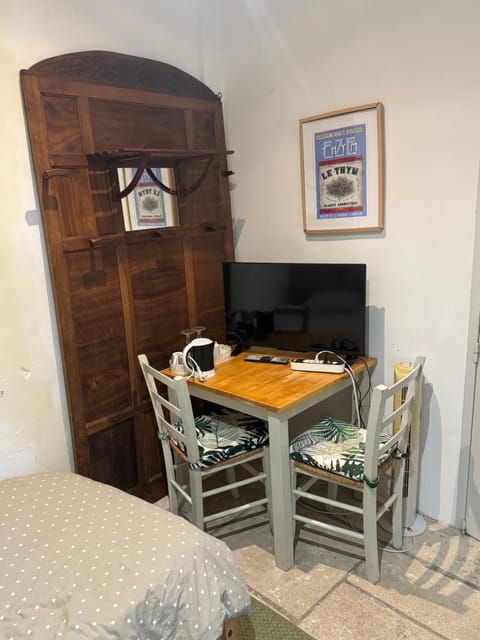 Auberge de la Croix du Pape Bed and Breakfast in Eze