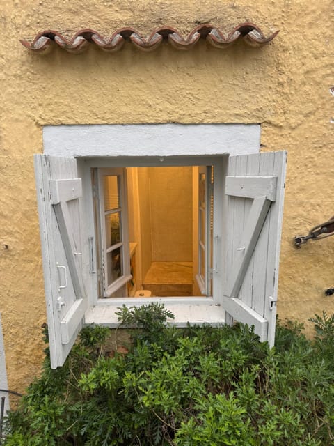 Auberge de la Croix du Pape Bed and Breakfast in Eze