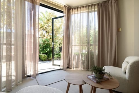 Charm & Modern Comfort in East Launceston House in Launceston