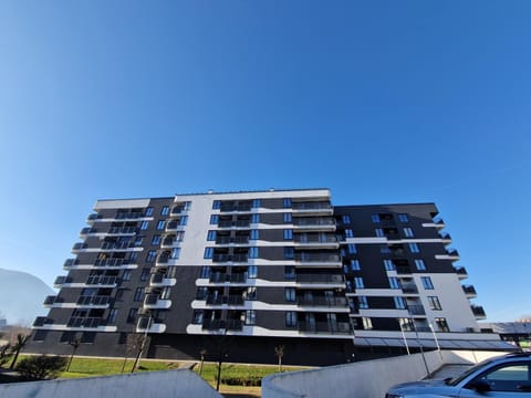 RiverWave Apartmant & Private Garage Apartment in Sarajevo