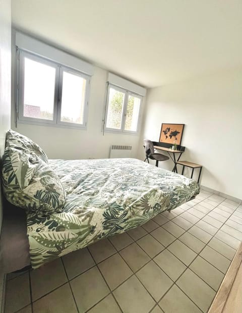 Living room, Photo of the whole room, Seating area, Bedroom
