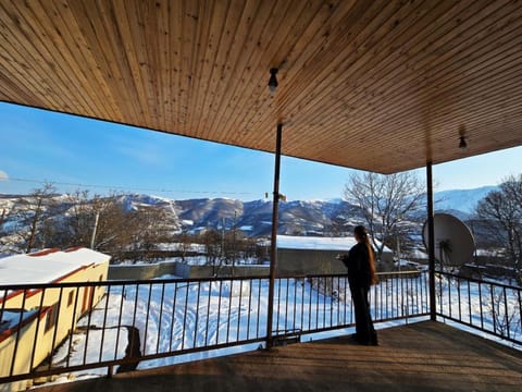 Winter, Balcony/Terrace, Mountain view