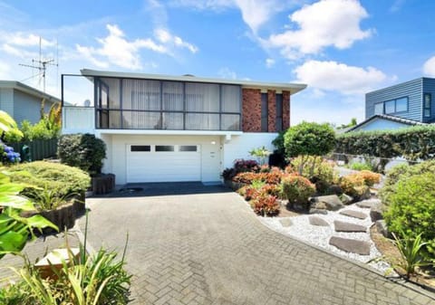 Property building, Garden, Garden, Garden view