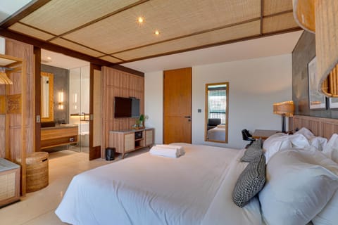 Bed, TV and multimedia, Bedroom