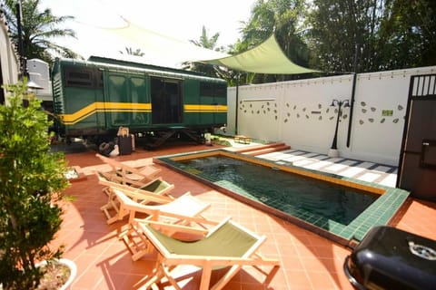 Property building, Swimming pool