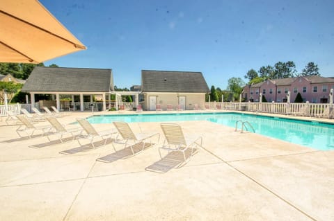 Swimming pool, Swimming pool