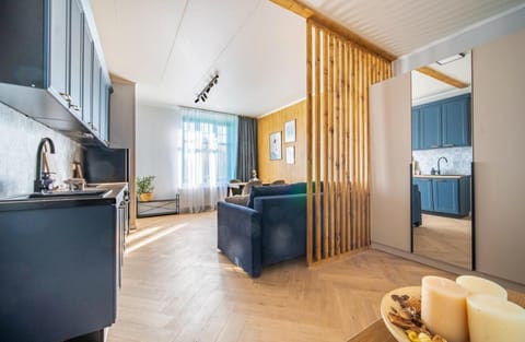 Kitchen or kitchenette, Seating area