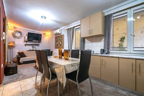 Piraeus Royal studio No 2 Apartment in Pireas
