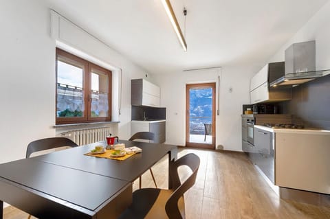 Property building, Kitchen or kitchenette, Living room