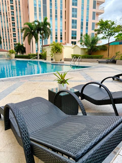 Swimming pool, Swimming pool