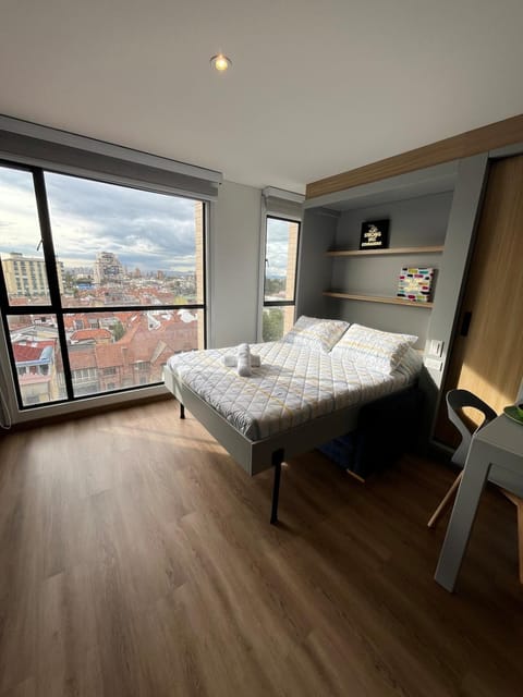 Photo of the whole room, Bedroom