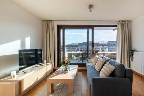 Communal lounge/ TV room, Living room, Seating area