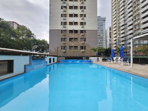 Property building, Day, Pool view, Swimming pool, sunbed