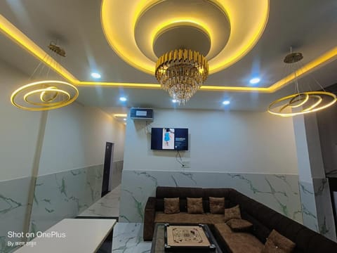 Communal lounge/ TV room, TV and multimedia, Seating area