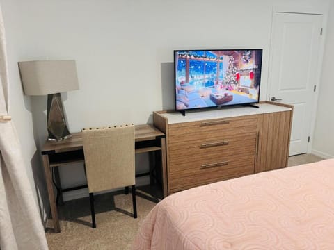 Blue Mantle Charlotte Hideaway House in Port Charlotte