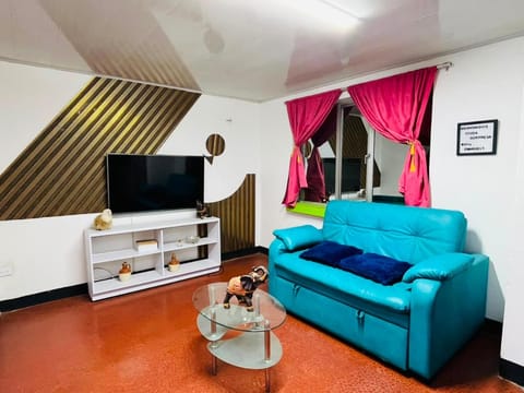 Communal lounge/ TV room, TV and multimedia