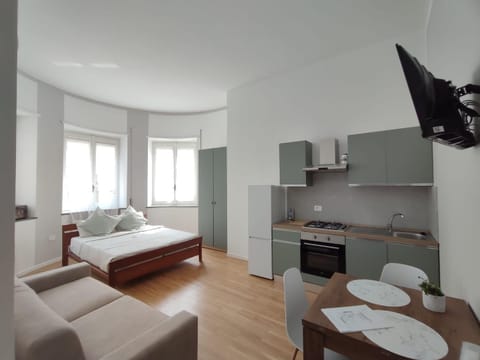 Casa Dante 1 Apartment in Lombardy