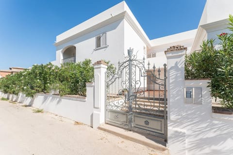 Property building, Neighbourhood, Street view