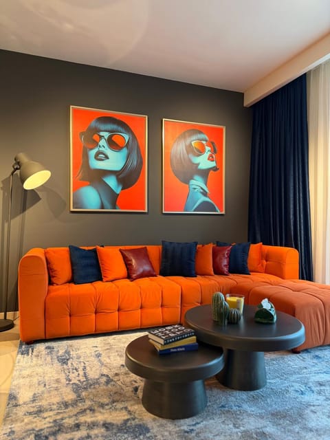 Living room, Decorative detail, Seating area