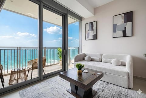 Emaar 52 42! Iconic Sea-View! Dubai Marina Apartment in Dubai