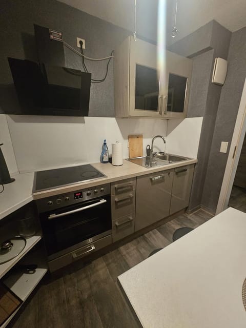 1 Schlafzimmer Apartment am Kaiserlei 3 Etage Haus 125 Apartment in Offenbach