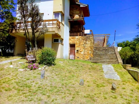 Property building, Lobby or reception, Quiet street view