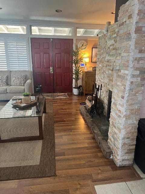 Portsmouth Place Bed and Breakfast in Hayward