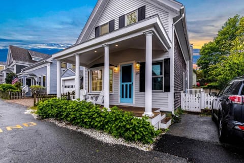 Dog-Friendly West End Home + Parking - Sleeps 6 House in Provincetown