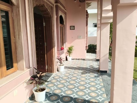 Green Farm House Retreat Villa in Jaipur