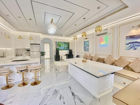 Karaoke, Living room, stove