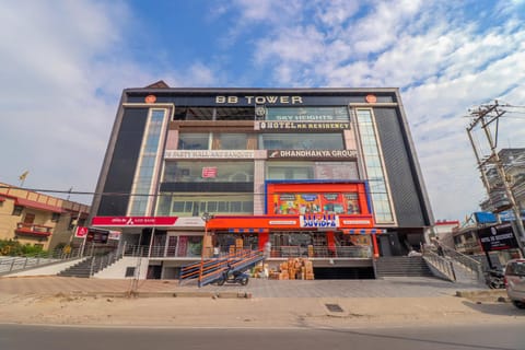 Property building, Day, City view, Street view