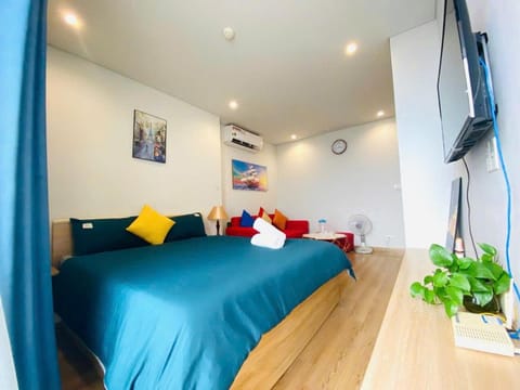 Bed, TV and multimedia, Bedroom, air conditioner