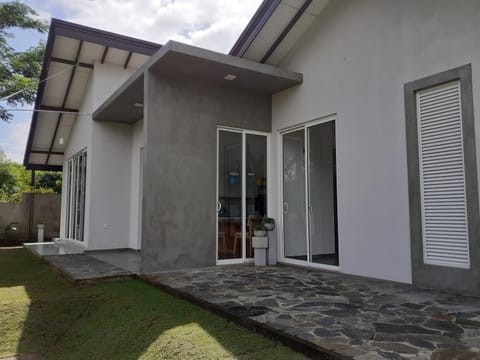 Property building, Day, Garden