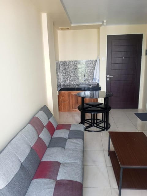 Kitchen or kitchenette, Living room, Seating area