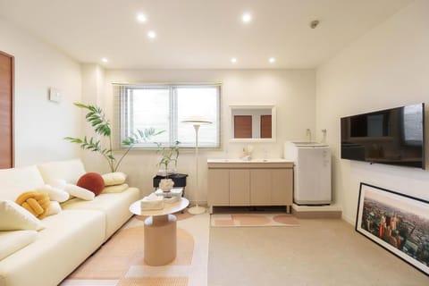 Communal lounge/ TV room, TV and multimedia, Living room