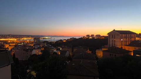 City view, Sea view, Sunset