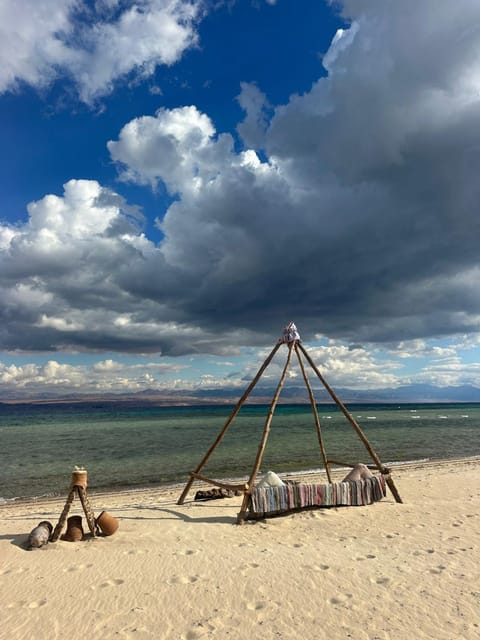 Day, Natural landscape, Seating area, Beach, Sea view