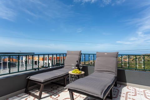Natural landscape, Balcony/Terrace, Sea view, sunbed