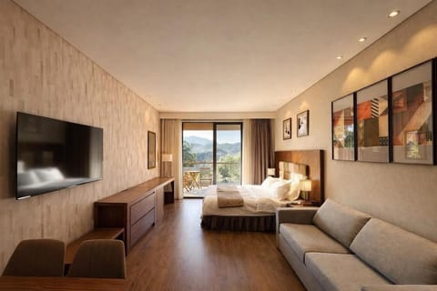 Bed, TV and multimedia, Seating area, Bedroom