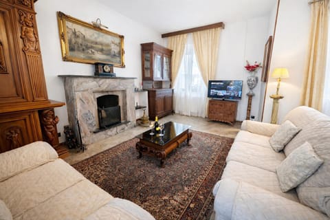 Casa di Lalla - Outlet Shopping & Beauty Apartment in Lombardy