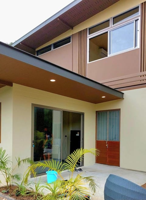 Tha Khao Beach House 1 Apartment in Krabi Changwat