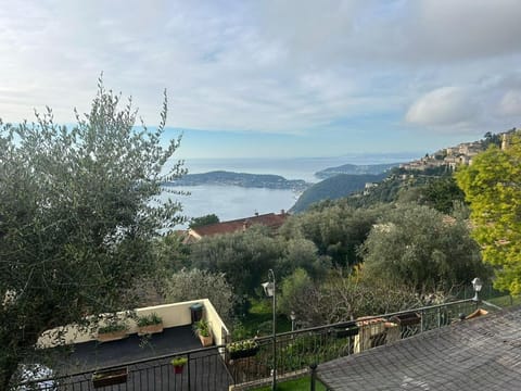Maison de charme piscine vue mer Villa in Eze