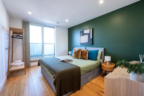 Bedroom, wardrobe