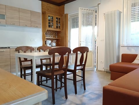 Kitchen or kitchenette, Living room, Dining area