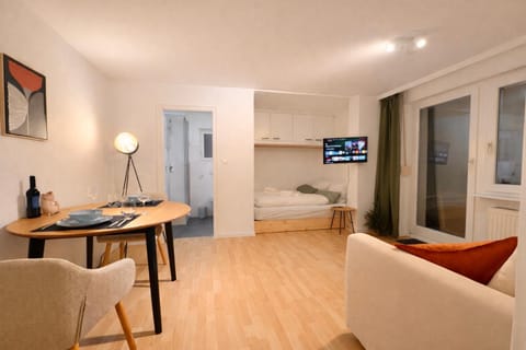 Living room, Photo of the whole room, Seating area, Dining area