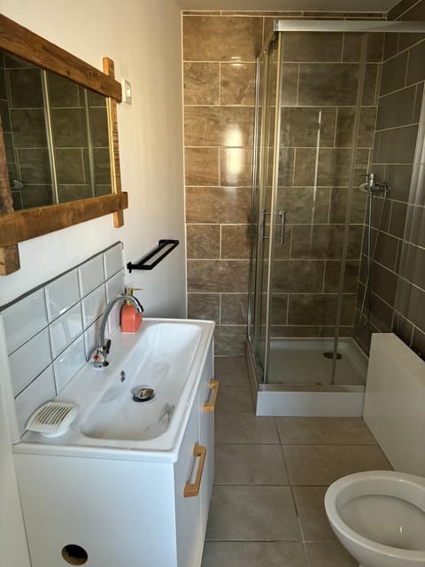 Maison f2 avec cour privative Apartment in Bourgogne-Franche-Comté