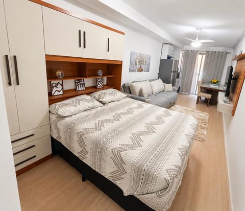 Bed, Kitchen or kitchenette, Photo of the whole room, Bedroom, towels, wardrobe