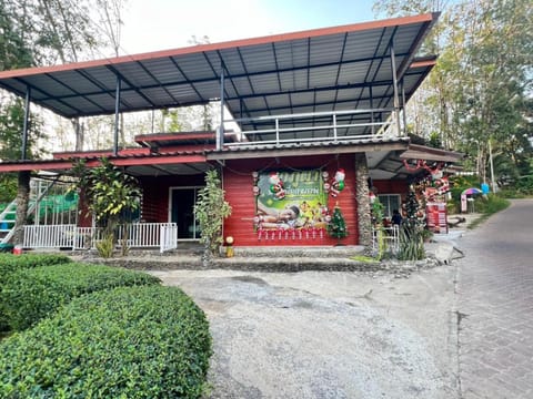 Property building, Day, Street view